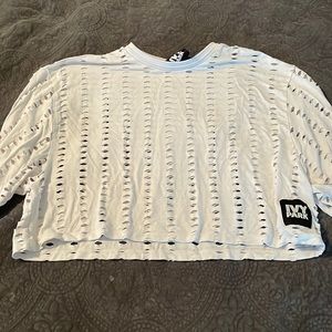 Adorable Ivy Park crop top
